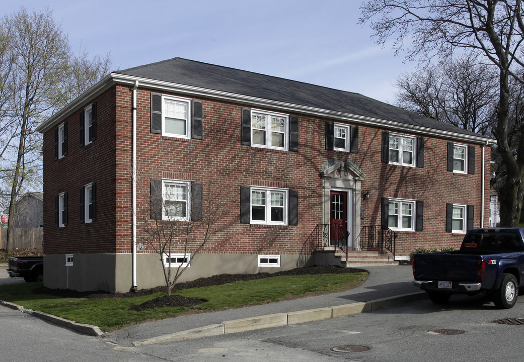 Meadowbrook Apartments in Quincy, MA - Foto de edificio