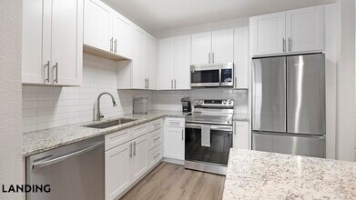 7166 W Custer Ave in Lakewood, CO - Foto de edificio - Building Photo