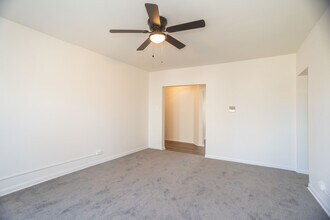 6405 N Hamilton Ave in Chicago, IL - Building Photo - Building Photo