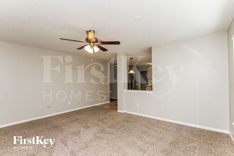 2816 Bridgeville Ln in Charlotte, NC - Foto de edificio - Building Photo