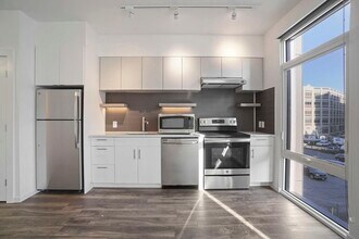 822 Beacon St, Unit 207 in Boston, MA - Building Photo - Building Photo