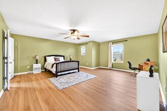 1961 Creek Bank Dr in Columbus, IN - Building Photo - Building Photo