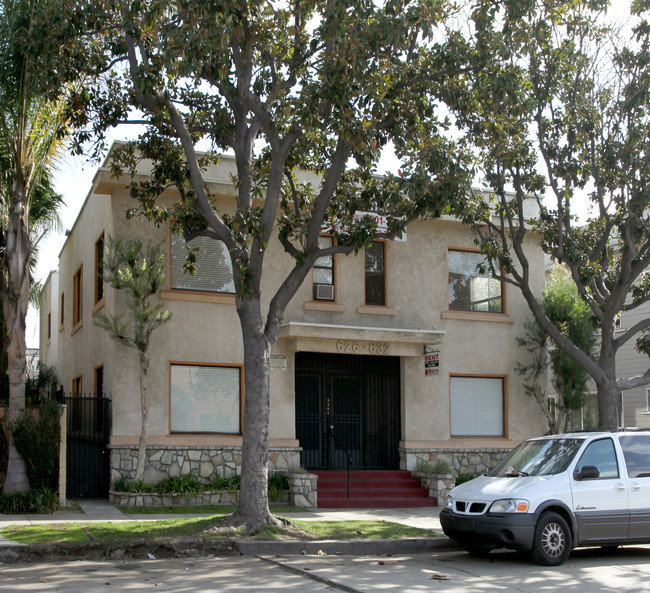 626-632 Linden Ave in Long Beach, CA - Building Photo - Building Photo