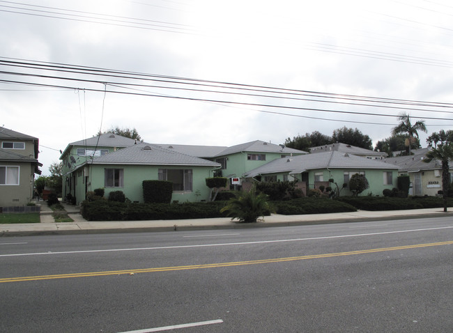 15620 Normandie Ave in Gardena, CA - Foto de edificio - Building Photo