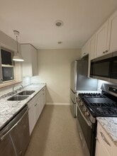 6603 Bantry Ave, Unit 4 in Cincinnati, OH - Building Photo - Building Photo