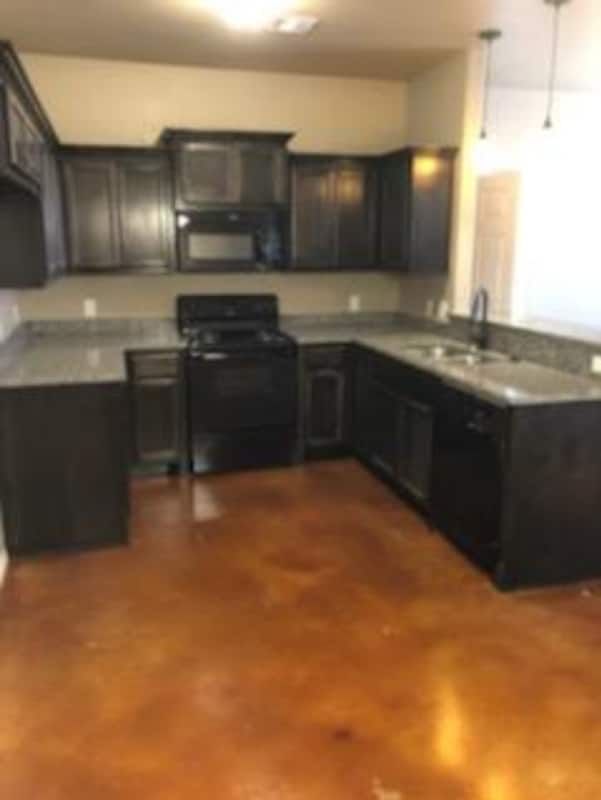 property at 1824 Post Oak Rd