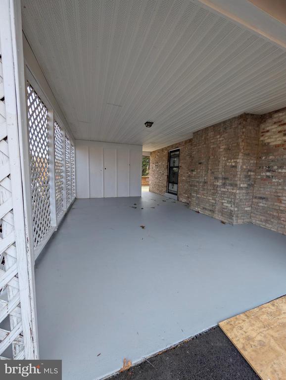 8105 Devlin Rd in Linton Hall, VA - Building Photo - Building Photo