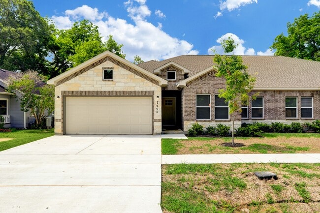 property at 725 W Foley St