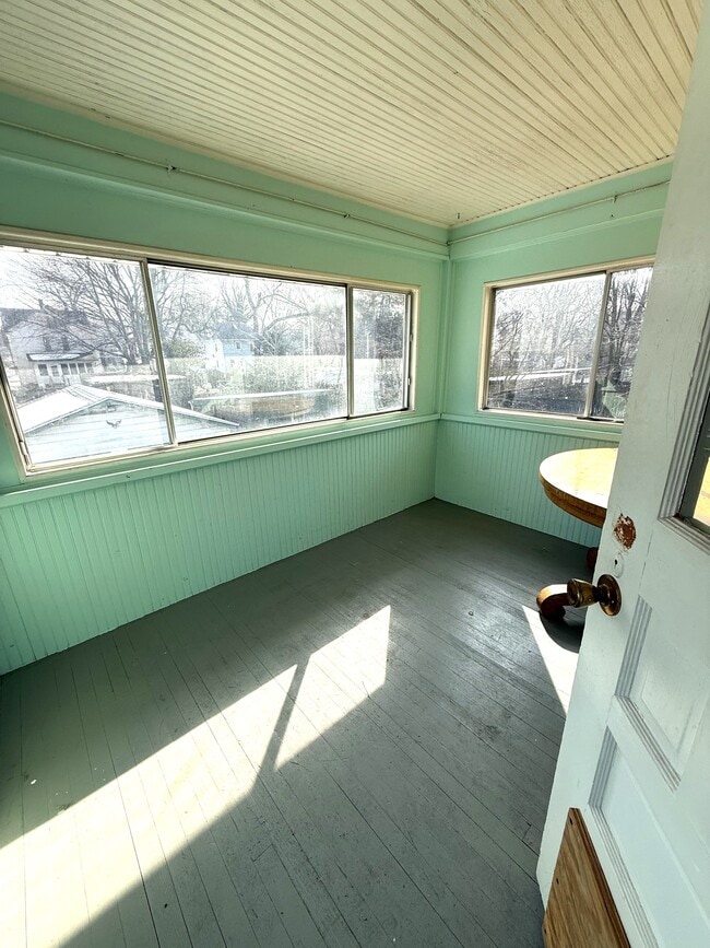 913 W 9th St, Unit 913 in Erie, PA - Building Photo - Building Photo