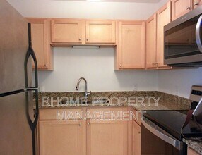 2855 Peachtree Rd in Atlanta, GA - Building Photo - Building Photo