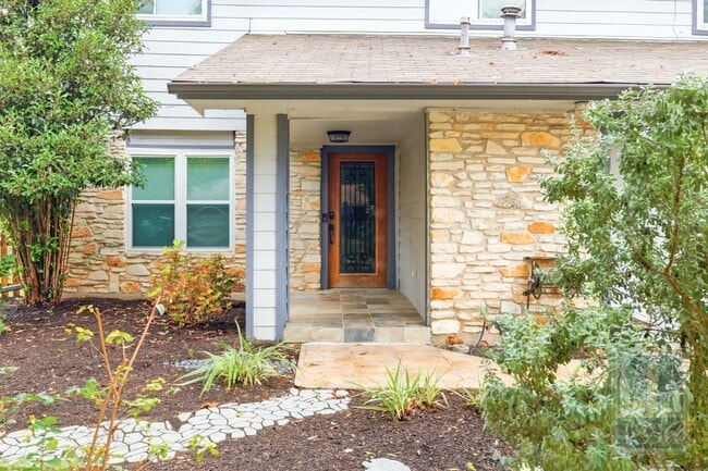 7508 Elderberry Dr in Austin, TX - Building Photo - Building Photo