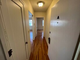 844 York St in Oakland, CA - Building Photo