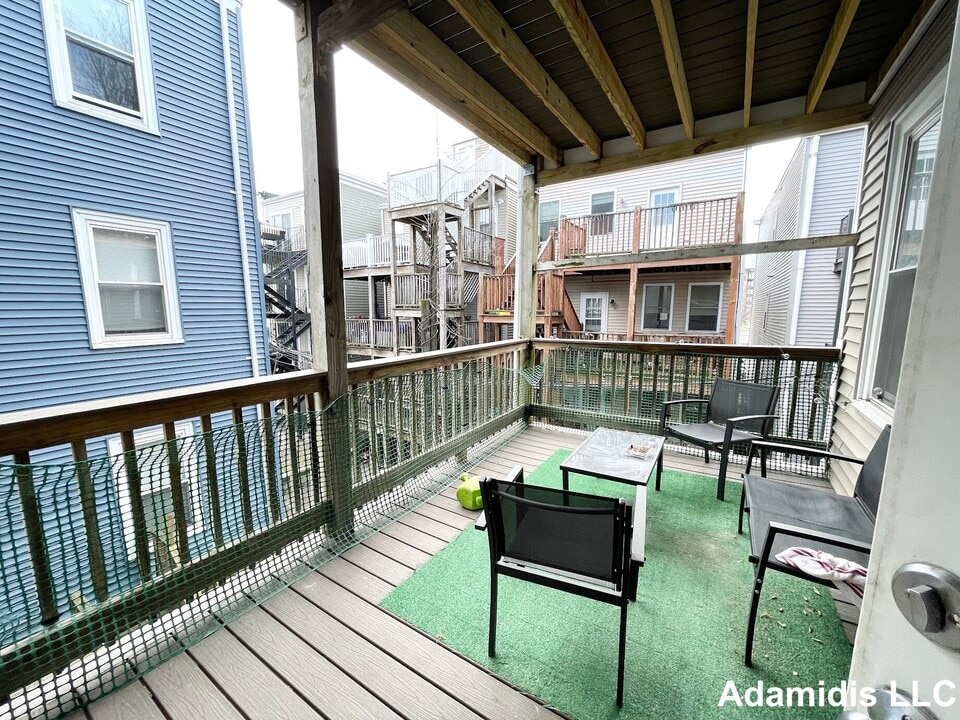 32 Rawson St, Unit 2 in Boston, MA - Foto de edificio