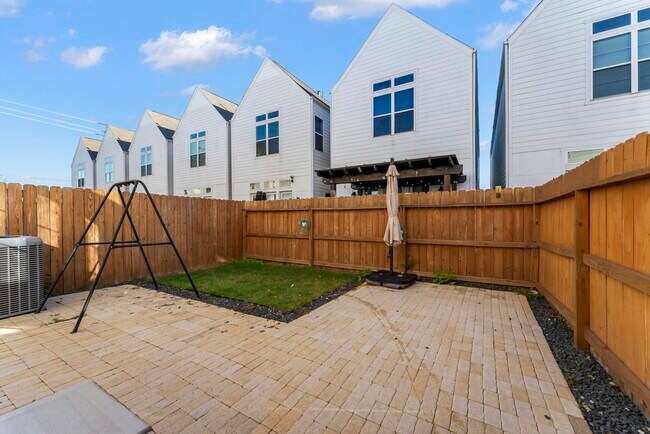 113 Coronado St in Houston, TX - Building Photo - Building Photo