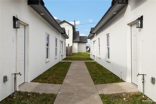 1321 Joscelyn Dr in Edinburg, TX - Building Photo - Building Photo
