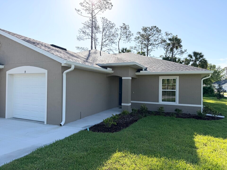 2 Whee Pl in Palm Coast, FL - Building Photo