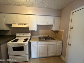1225 E 31st St in Jacksonville, FL - Building Photo - Building Photo