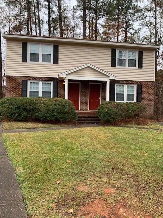 property at 920 Jason Ct