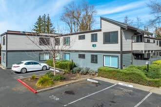 ReNew Fair Oaks in Carmichael, CA - Building Photo - Building Photo