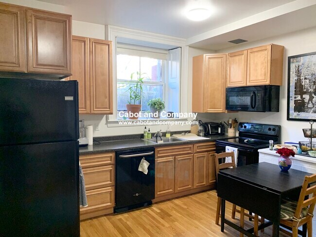 139 Beacon St in Boston, MA - Building Photo - Building Photo