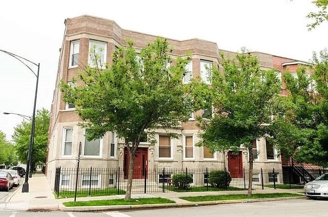 2254 W Adams St in Chicago, IL - Building Photo