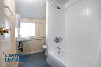 130 S Boyle Ave in Los Angeles, CA - Building Photo - Building Photo