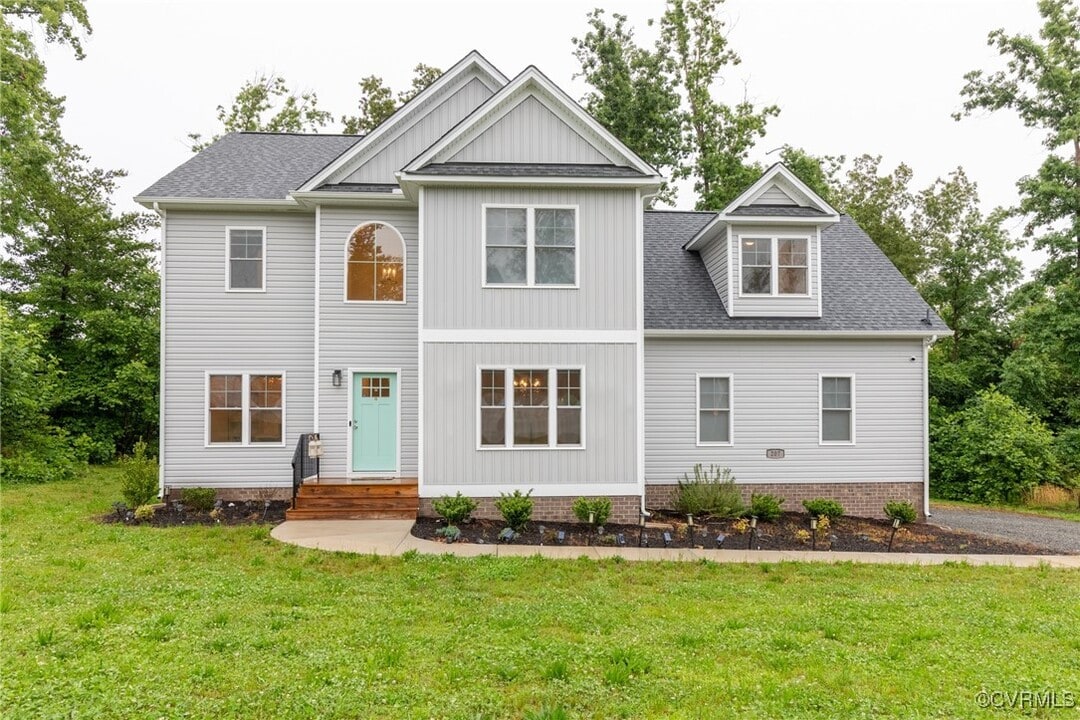 207 Eliza Ln in Aylett, VA - Foto de edificio