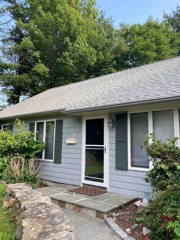 138 Central St in Narragansett, RI - Building Photo - Building Photo