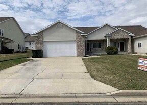 2904 Kentville Dr in Sun Prairie, WI - Building Photo