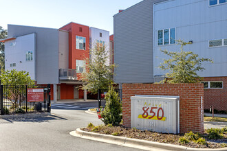 Arive 850 in Tallahassee, FL - Foto de edificio - Building Photo
