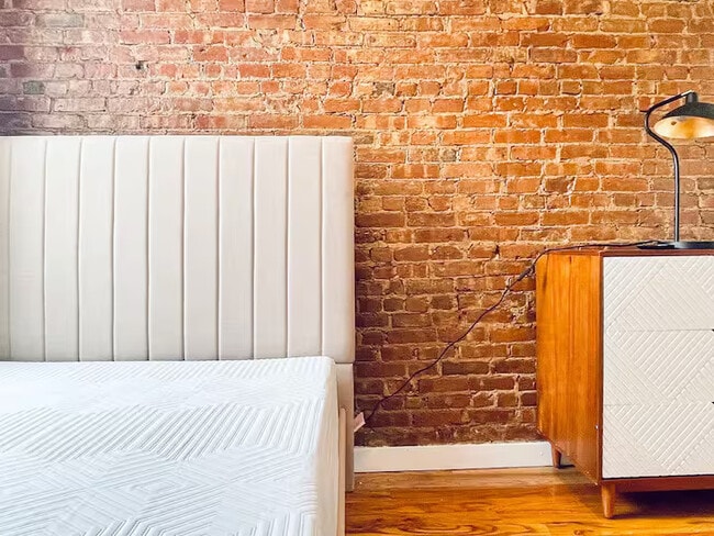 Furnished room/NOT APARTMENT in Brooklyn, NY - Foto de edificio - Building Photo