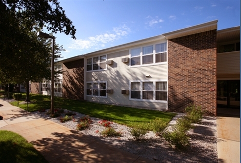 Coventry Woods in Grand Rapids, MI - Building Photo