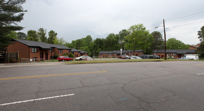 Birchwood Gardens in Raleigh, NC - Building Photo - Building Photo