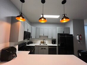 587 S Orange Ave in Newark, NJ - Building Photo - Building Photo