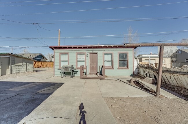 1111 E Flint St in Laramie, WY - Building Photo - Building Photo