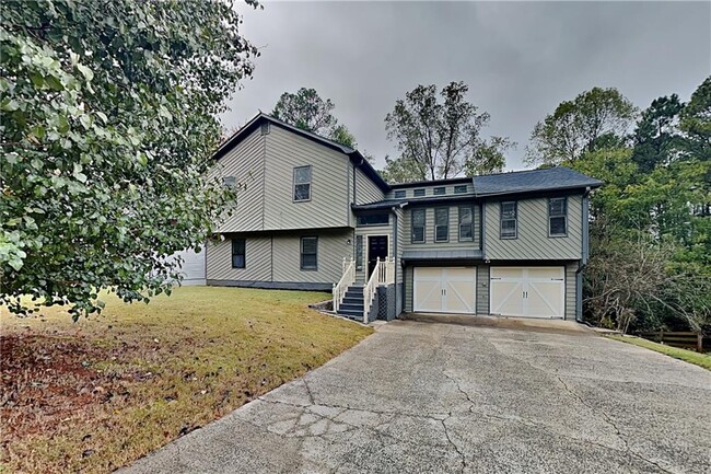 property at 1105 Tom Ln