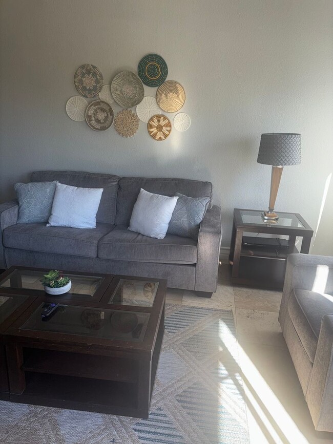 270 E Flamingo Rd in Las Vegas, NV - Building Photo - Building Photo