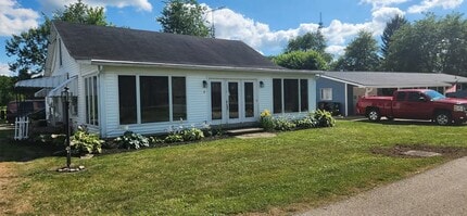 9 Elm St in Jamestown, OH - Building Photo - Building Photo
