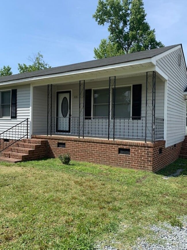 408 Holly Ave in Jarratt, VA - Building Photo - Building Photo
