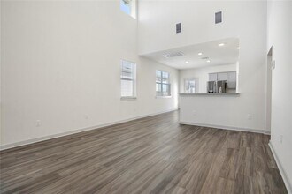 8006 Linda Michelle Ln in Austin, TX - Building Photo - Building Photo