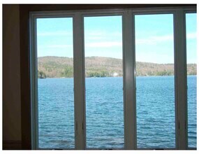 8 W Shore Rd, Unit Full Floor in Nelson, NH - Foto de edificio - Building Photo