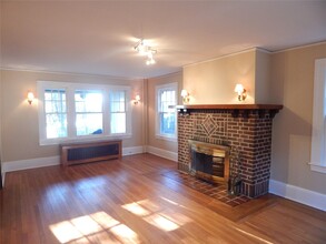 44 Hamilton Pl in Tarrytown, NY - Building Photo - Building Photo