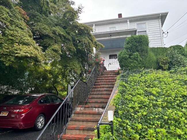 46 Ferris Pl in Ossining, NY - Building Photo - Building Photo