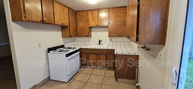 10324 S White Rock Rd