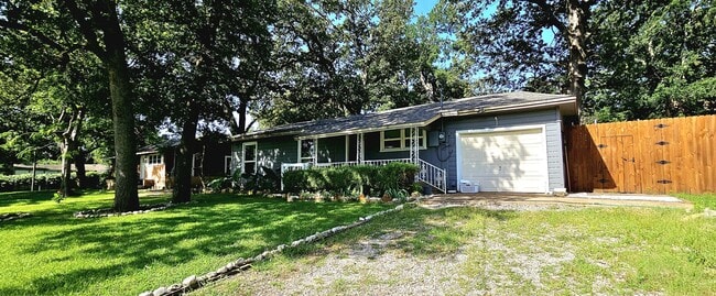 property at 906 Kingston Rd