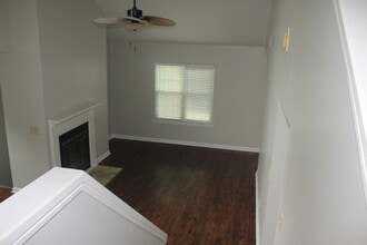 1049 Stones Throw Dr NW in Huntsville, AL - Building Photo - Building Photo