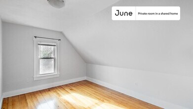 Private bedroom in 4 bed/1.5 bath Home in Boston, MA - Building Photo - Building Photo
