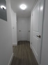 126 SW 17th Rd, Unit 208 in Miami, FL - Building Photo - Building Photo