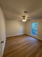 70 Brookflower Rd in Spring, TX - Foto de edificio - Building Photo