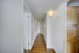 240 Old Litchfield Rd in Litchfield Park, AZ - Foto de edificio - Building Photo